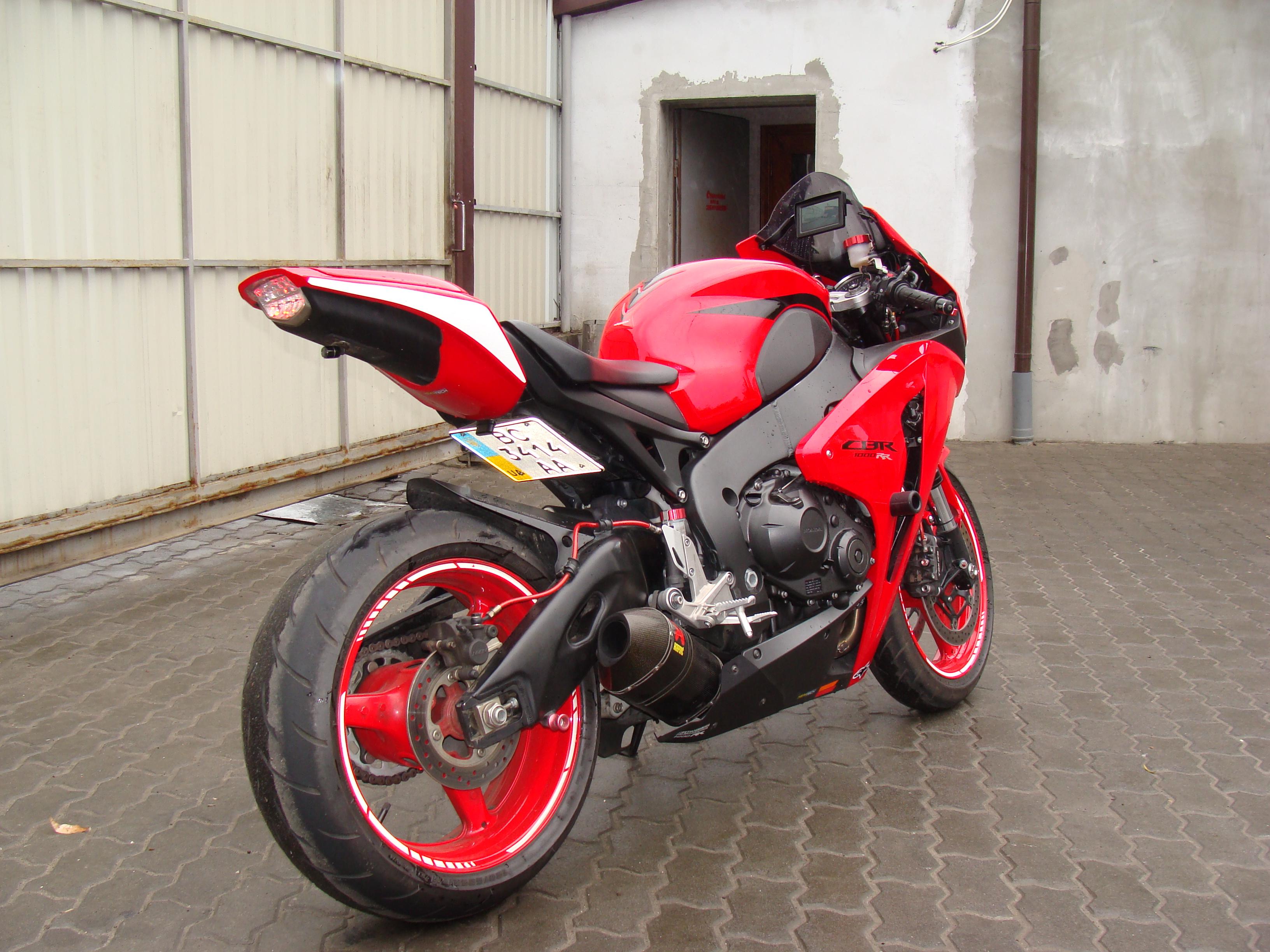 РњРѕС‚РѕС†РёРєР» Honda 1000 CBR 2004